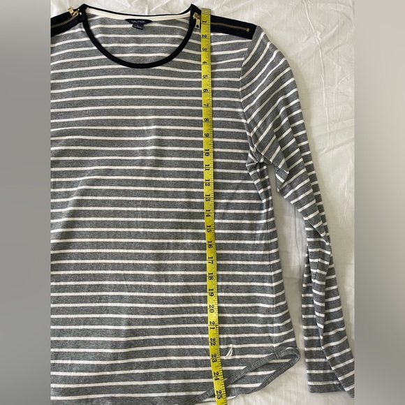 Nautica women's top in a white and grey striped pattern with shoulder zippers - Picture 7 of 7